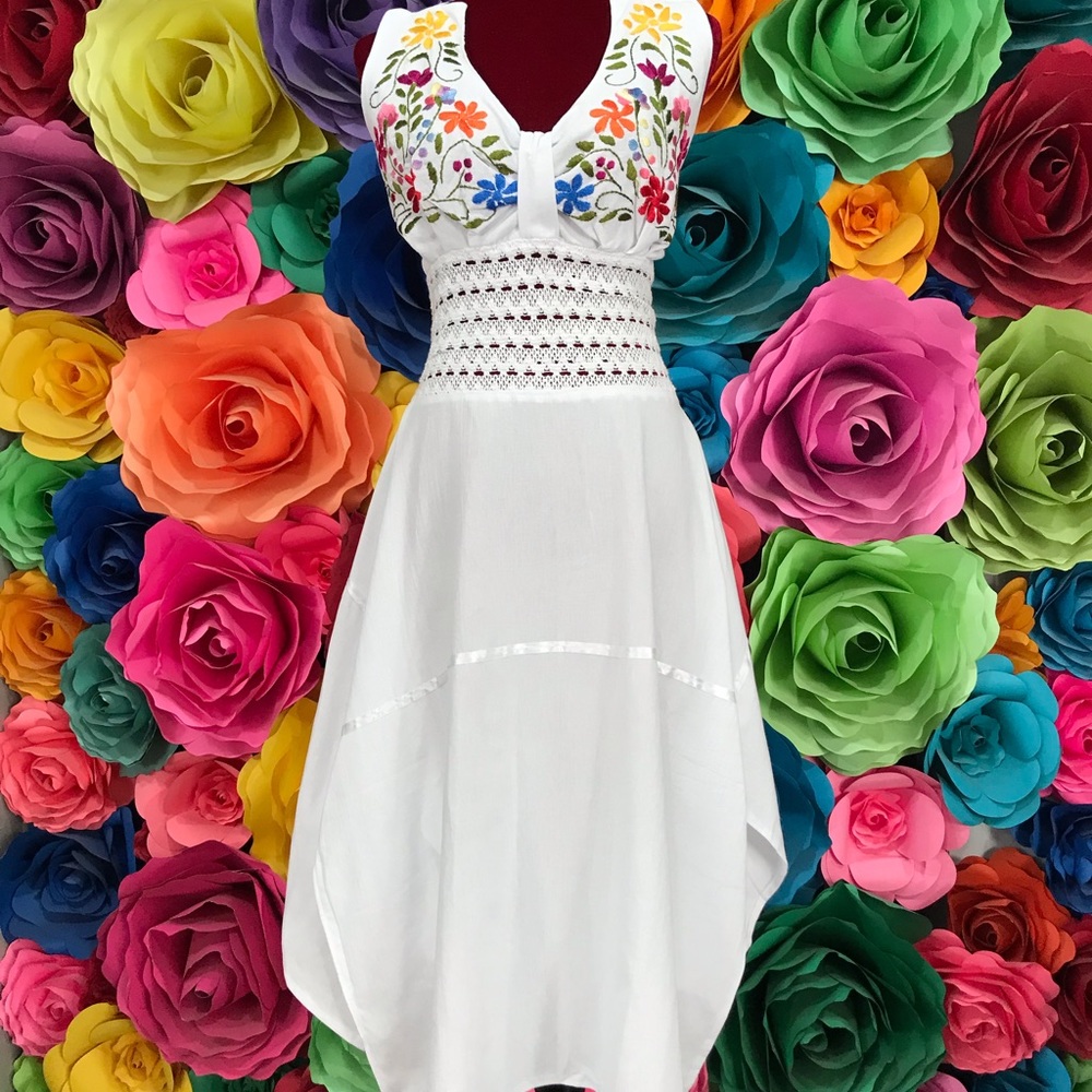 Mexican woman dress hand embroidered day of the dead  5 Mayo Frida Khalo wedding - Picture 7 of 7